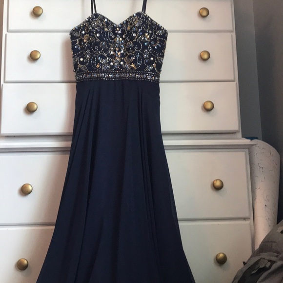 Prom Dress - Picture 1 of 4